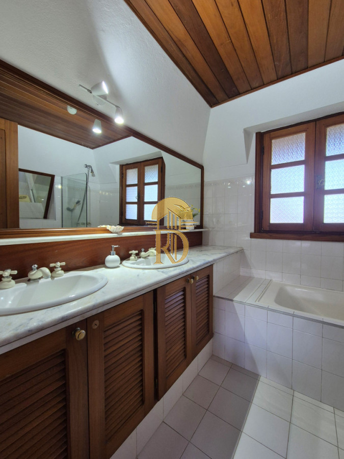 Casa 3 dormitorios Pinares 50mts del mar excelente estado -id-779-25