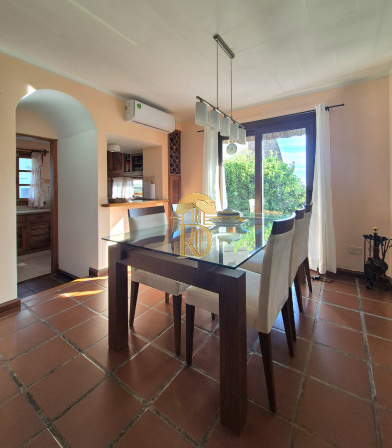 Casa 3 dormitorios Pinares 50mts del mar excelente estado -id-779-9