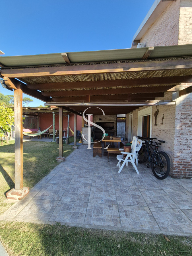 Casa ID.165 - Casa en venta de 3 dormitorios moderna Punta del Este losa radiante 