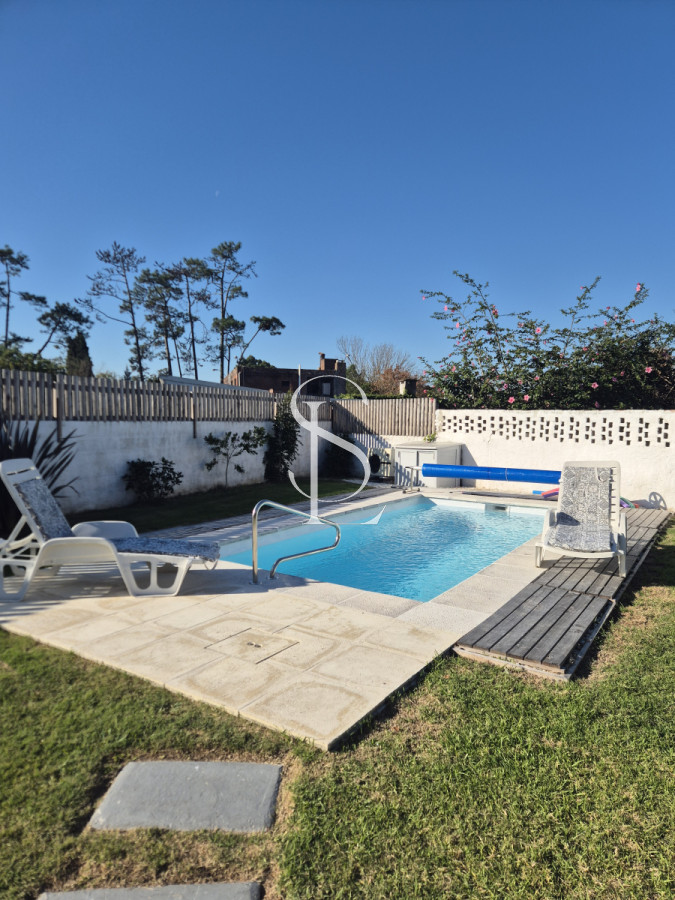 Casa ID.165 - Casa en venta de 3 dormitorios moderna Punta del Este losa radiante 