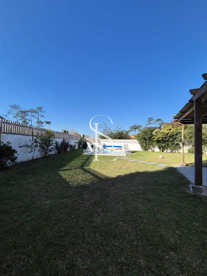 Casa ID.165 - Casa en venta de 3 dormitorios moderna Punta del Este losa radiante 