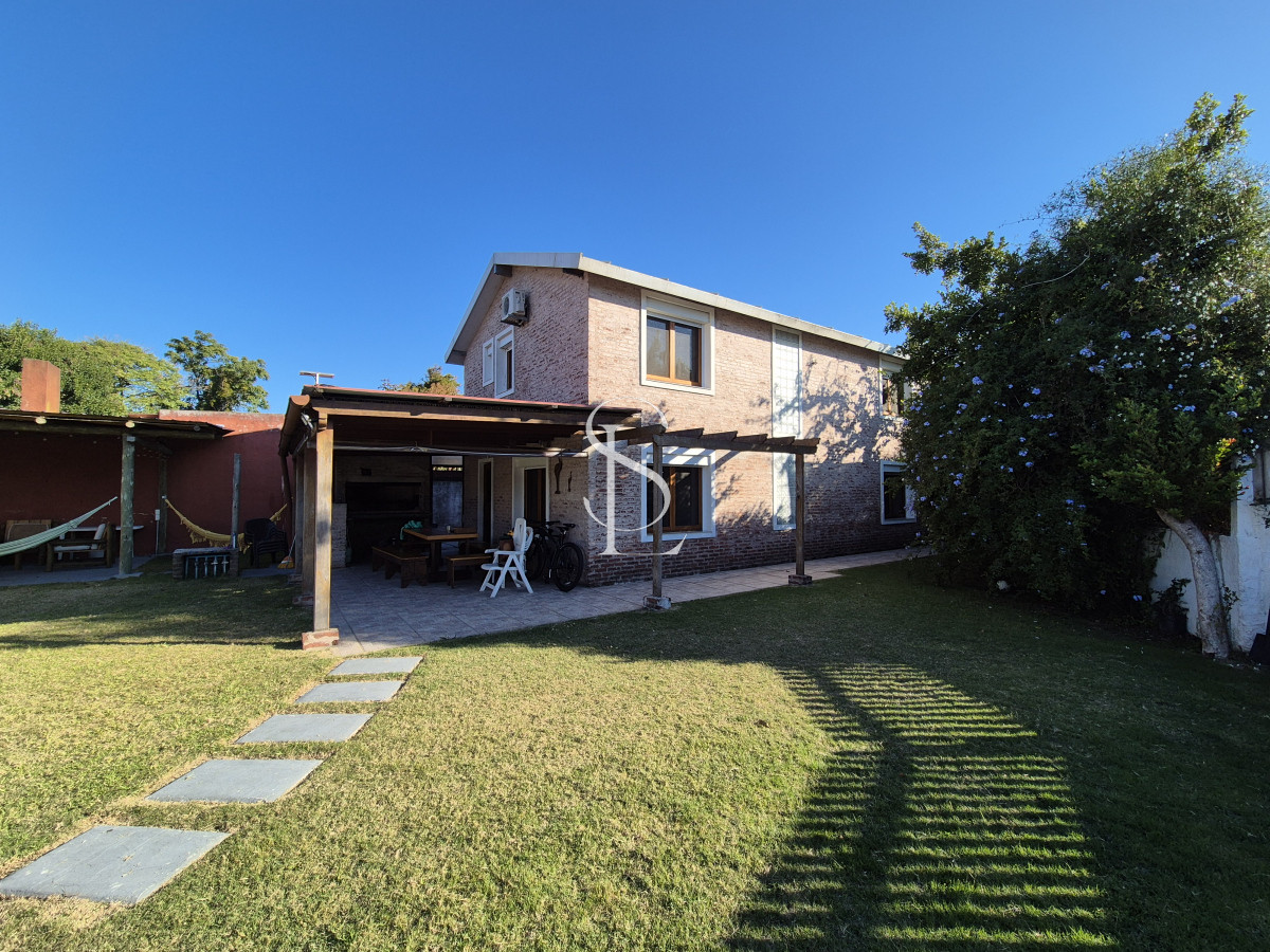 Casa ID.165 - Casa en venta de 3 dormitorios moderna Punta del Este losa radiante 