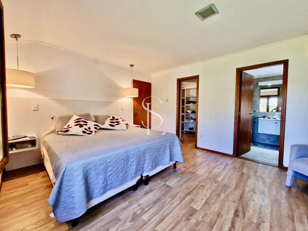 Casa ID.165 - Casa en venta de 3 dormitorios moderna Punta del Este losa radiante 