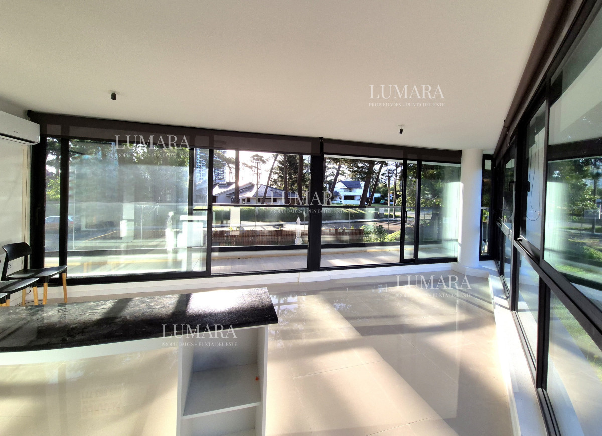 Apartamento ID.487 - Alquiler anual apartamento 2 dormitorios con parrillero a estrenar 200mts del mar Playa Mansa