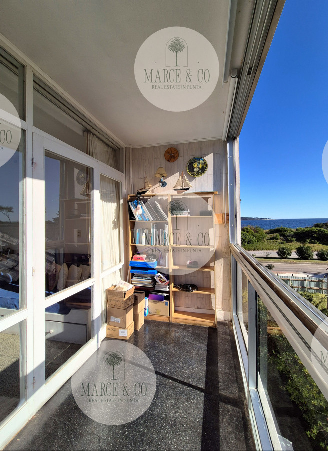 Apartamento ID.2155 - Apartamento 1 dormitorio en venta con vista al Mar edificio primera línea Playa Mansa Punta del Este