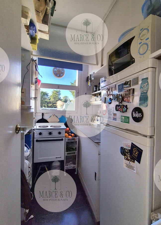 Apartamento ID.2155 - Apartamento 1 dormitorio en venta con vista al Mar edificio primera línea Playa Mansa Punta del Este