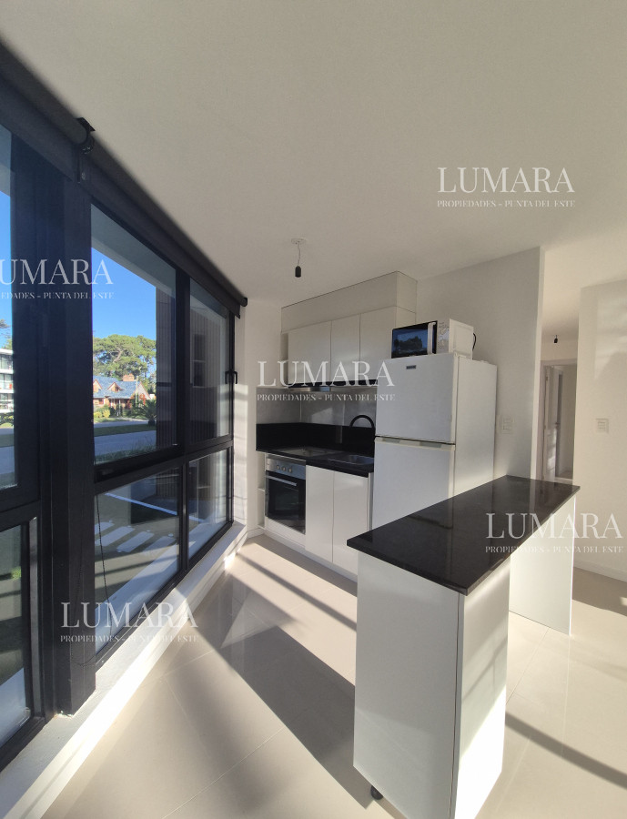 Apartamento ID.487 - Alquiler anual apartamento 2 dormitorios con parrillero a estrenar 200mts del mar Playa Mansa