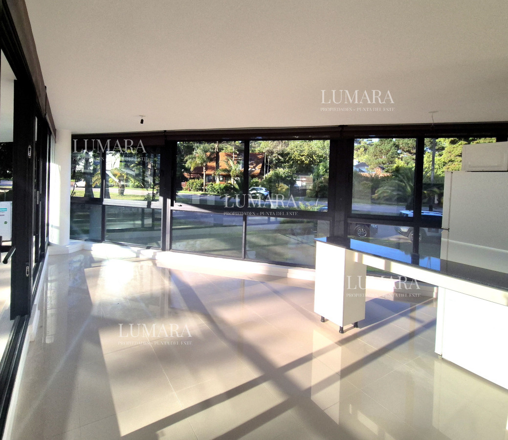 Apartamento ID.487 - Alquiler anual apartamento 2 dormitorios con parrillero a estrenar 200mts del mar Playa Mansa