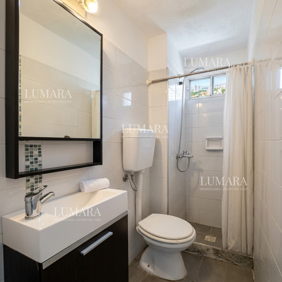 Apartamento ID.3136 - Oportunidad 2 dormitorios con terraza primera línea Playa Mansa 