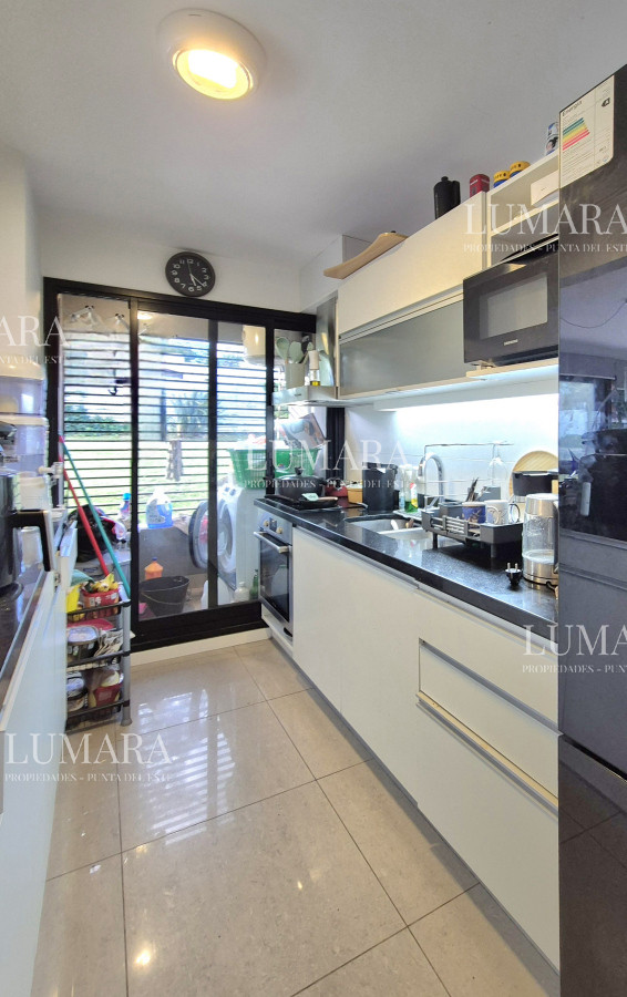 Apartamento ID.1344 - Oportunidad Apartamento 2 dormitorios moderno gran terraza cochera piscina Playa Mansa Punta del Este