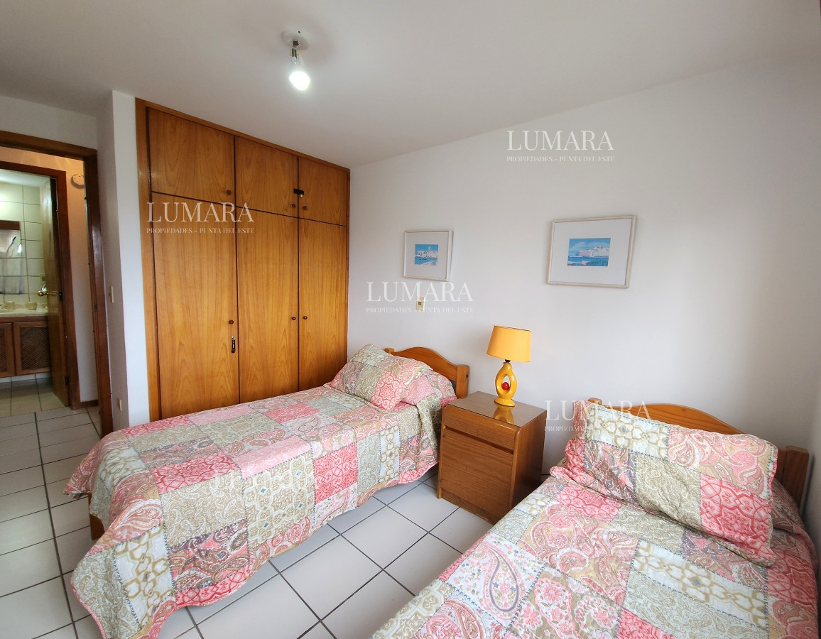 Apartamento ID.1145 - Oportunidad en zona Conrad a sólo 200mts del mar en parada 4 de Playa Mansa Punta del Este