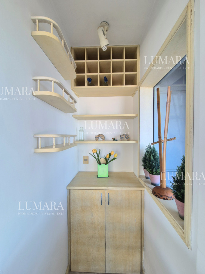 Apartamento ID.3156 - Oportunidad 3 dormitorios + servicio y gran terraza con parrillero propio en Playa Brava Punta del Este 