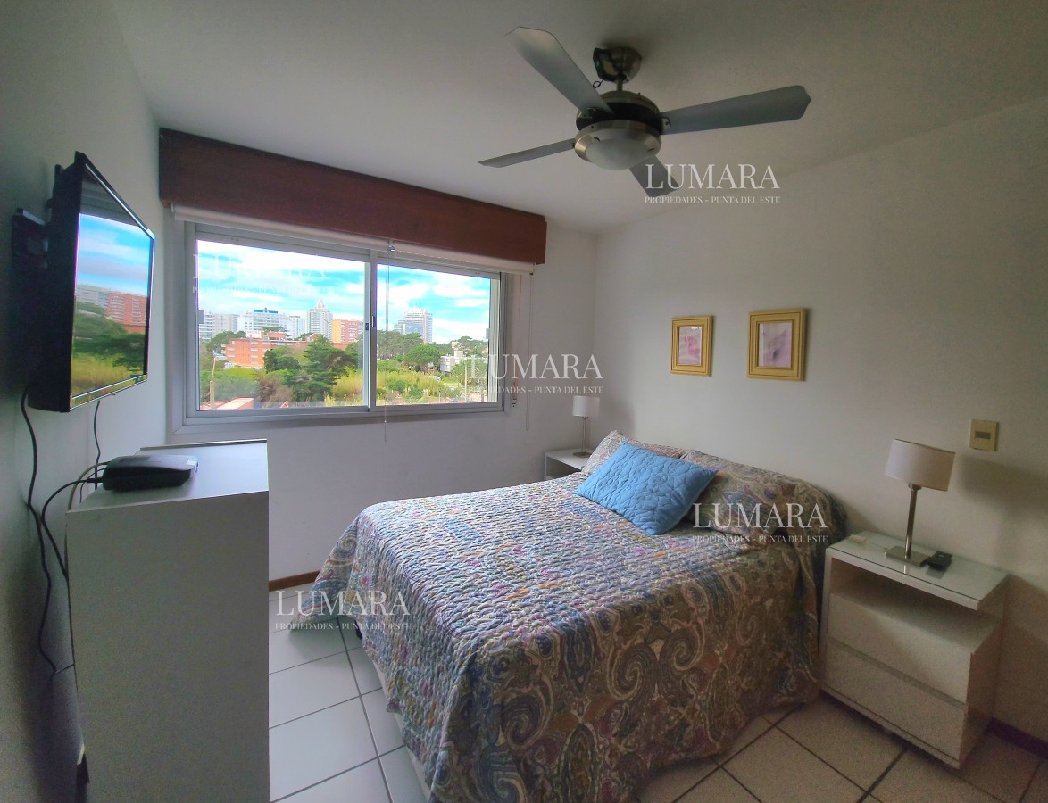 Apartamento ID.1145 - Oportunidad en zona Conrad a sólo 200mts del mar en parada 4 de Playa Mansa Punta del Este