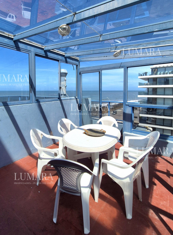 Apartamento ID.3156 - Oportunidad 3 dormitorios + servicio y gran terraza con parrillero propio en Playa Brava Punta del Este 