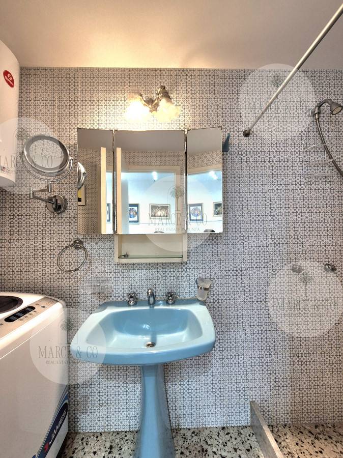 Apartamento ID.2361 - Apartamento con vista parcial al mar 1 dormitorio y medio con garage en Península Punta del Este 