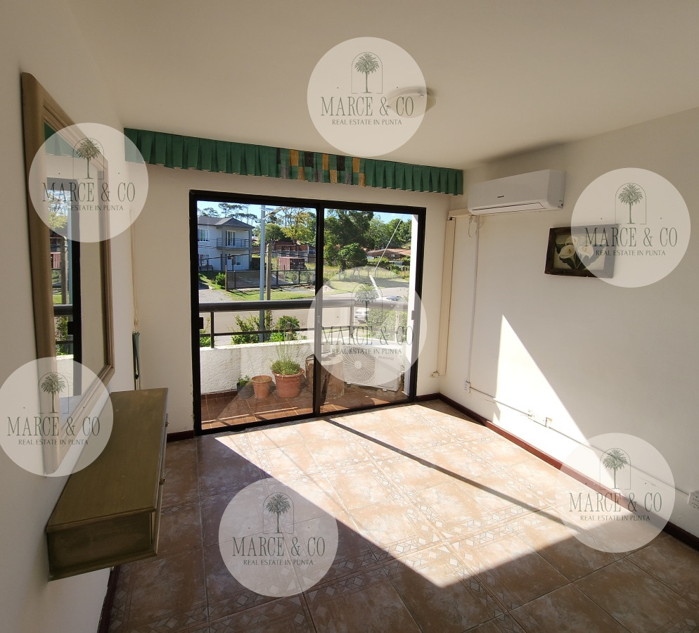 Apartamento ID.2207 - Oportunidad Apartamento 2 dormitorios parrillero estufa a leña cochera bajos gastos Playa Mansa