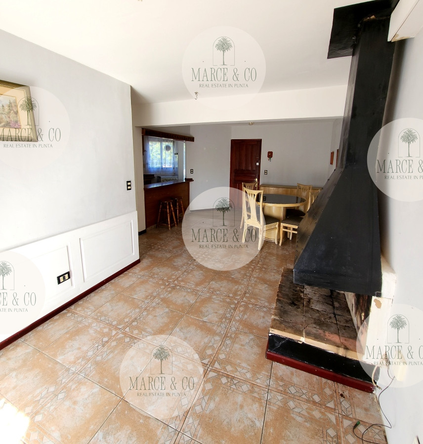 Apartamento ID.2207 - Oportunidad Apartamento 2 dormitorios parrillero estufa a leña cochera bajos gastos Playa Mansa