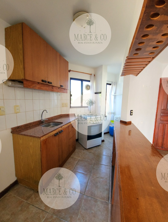 Apartamento ID.2207 - Oportunidad Apartamento 2 dormitorios parrillero estufa a leña cochera bajos gastos Playa Mansa