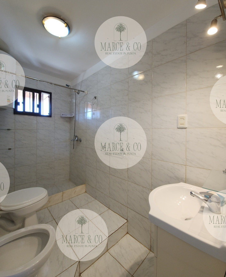 Apartamento ID.2207 - Oportunidad Apartamento 2 dormitorios parrillero estufa a leña cochera bajos gastos Playa Mansa