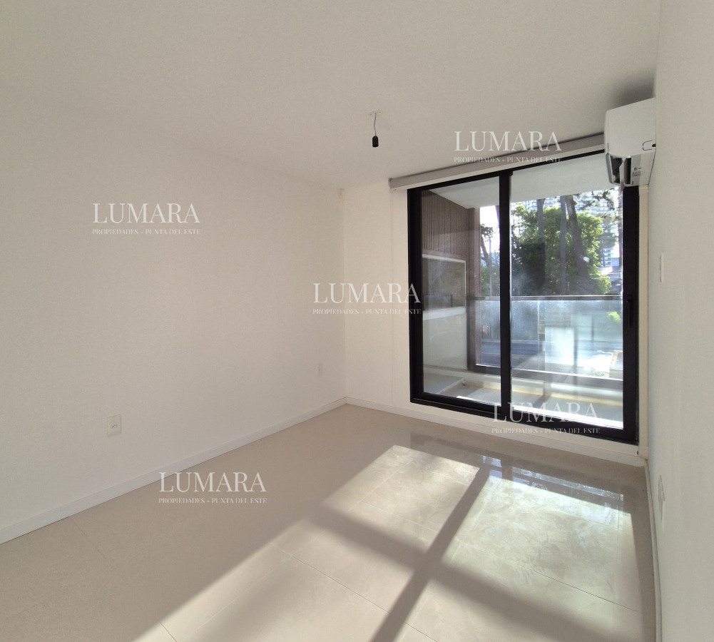 Apartamento ID.487 - Alquiler anual apartamento 2 dormitorios con parrillero a estrenar 200mts del mar Playa Mansa