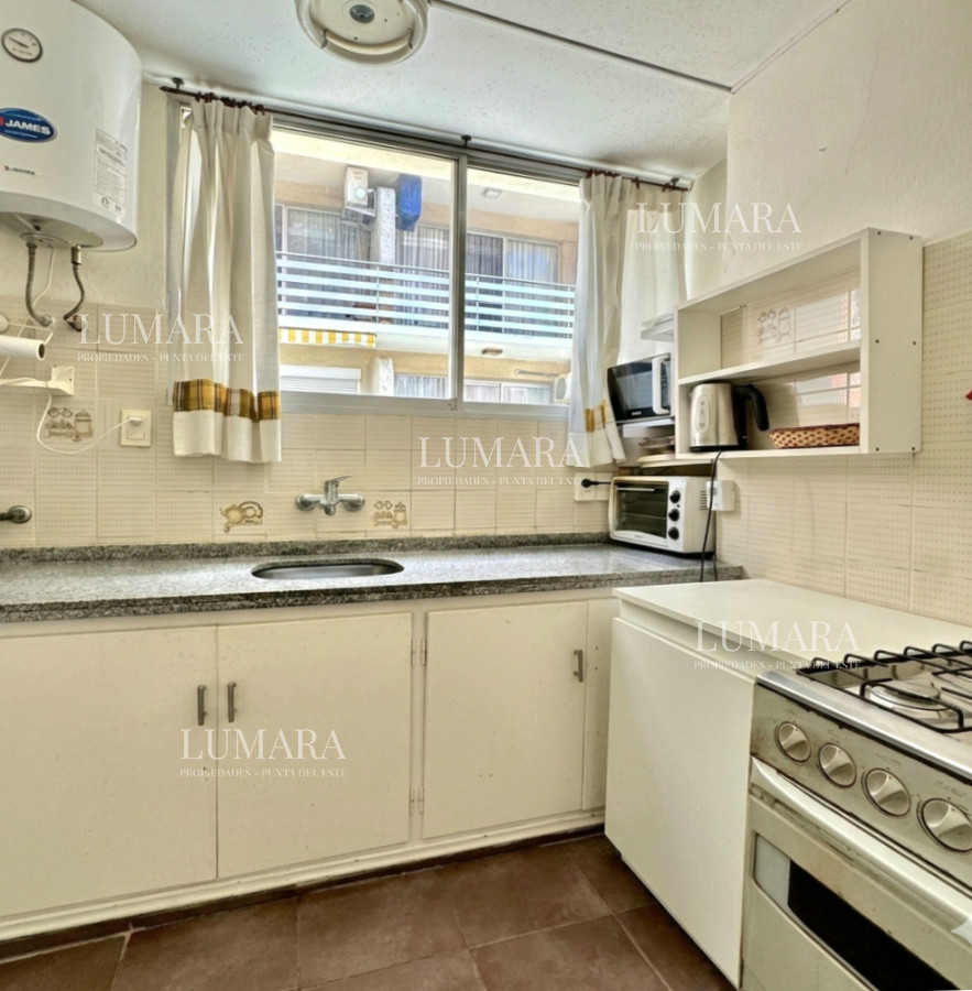 Apartamento ID.3136 - Oportunidad 2 dormitorios con terraza primera línea Playa Mansa 