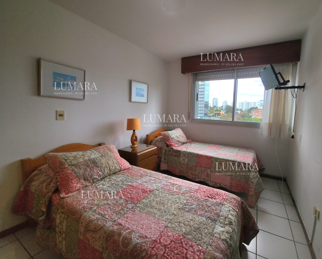 Apartamento ID.1145 - Oportunidad en zona Conrad a sólo 200mts del mar en parada 4 de Playa Mansa Punta del Este