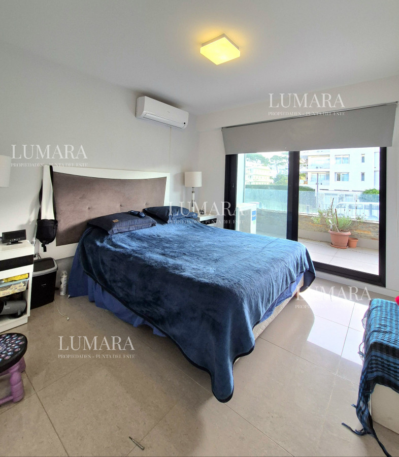 Apartamento ID.1344 - Oportunidad Apartamento 2 dormitorios moderno gran terraza cochera piscina Playa Mansa Punta del Este