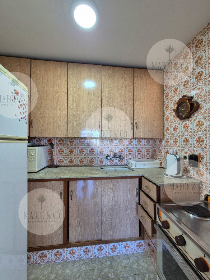 Apartamento ID.2361 - Apartamento con vista parcial al mar 1 dormitorio y medio con garage en Península Punta del Este 