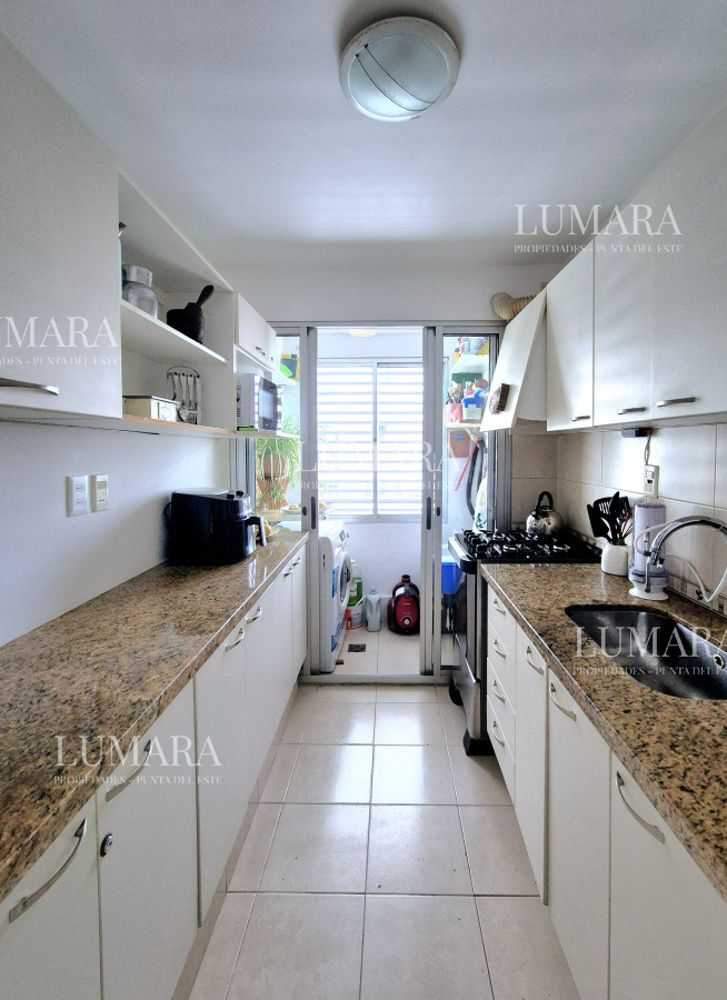 Apartamento ID.1346 - Oportunidad apartamento moderno piso alto 3 dormitorios 2 baños terraza con vista al mar garage venta Punta del Este Jardines del Country