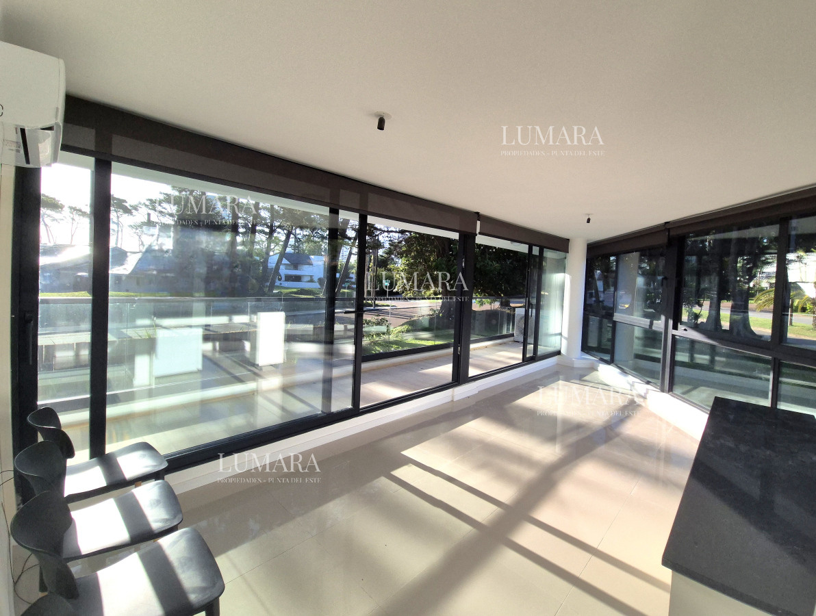 Apartamento ID.487 - Alquiler anual apartamento 2 dormitorios con parrillero a estrenar 200mts del mar Playa Mansa