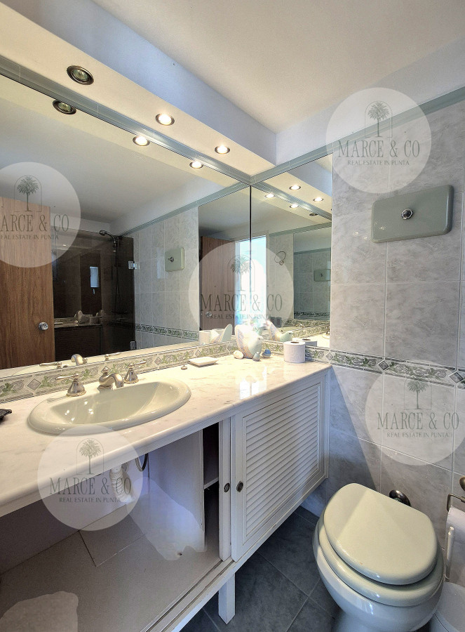 Apartamento ID.829 - Apartamento piso alto 3 dormitorios terraza garage con vista al mar Península Punta del Este