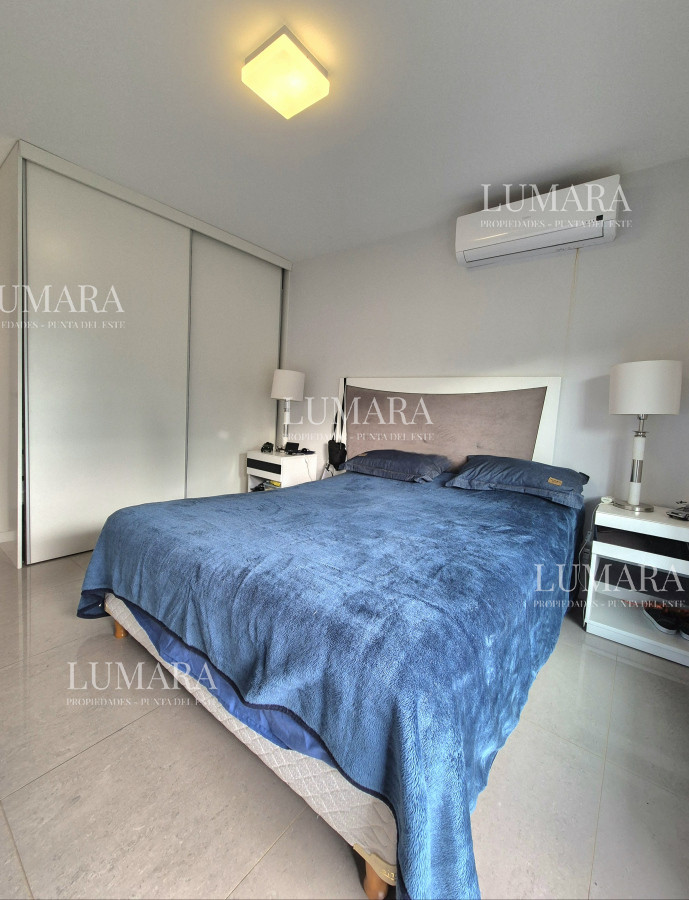 Apartamento ID.1344 - Oportunidad Apartamento 2 dormitorios moderno gran terraza cochera piscina Playa Mansa Punta del Este