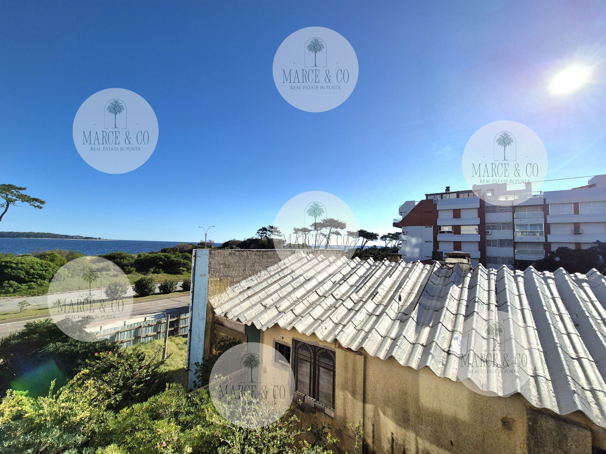 Apartamento ID.2155 - Apartamento 1 dormitorio en venta con vista al Mar edificio primera línea Playa Mansa Punta del Este