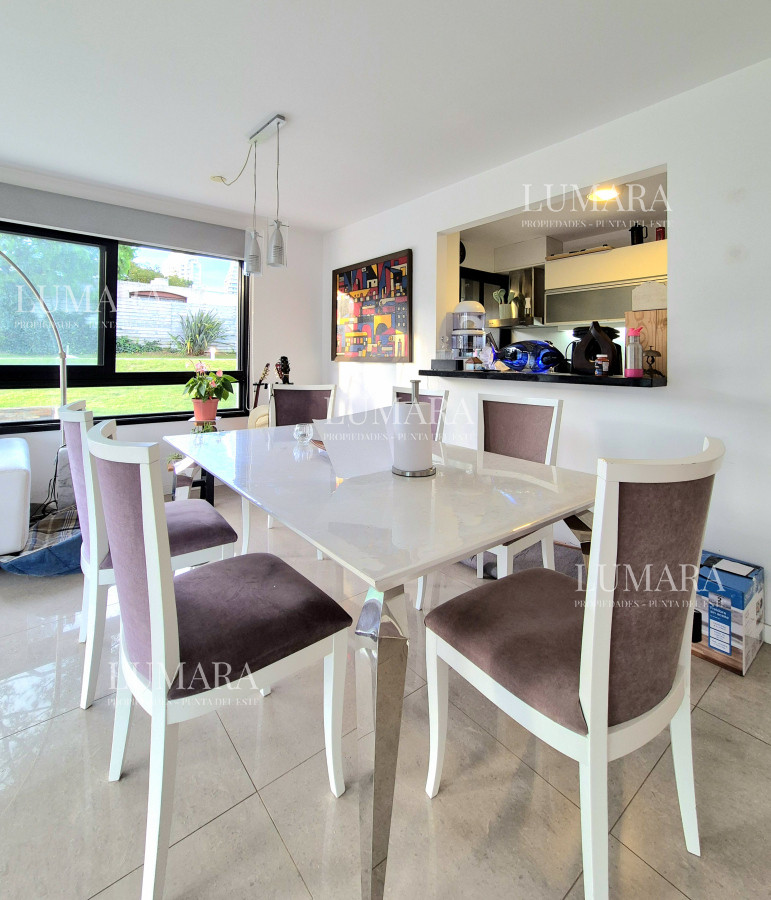 Apartamento ID.1344 - Oportunidad Apartamento 2 dormitorios moderno gran terraza cochera piscina Playa Mansa Punta del Este