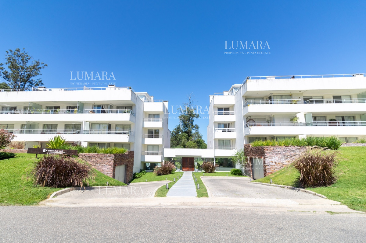 Apartamento ID.1008 - PENTHOUSE en el Golf 3 dormitorios 3 baños, gran barbacoa propia, garage y amenities