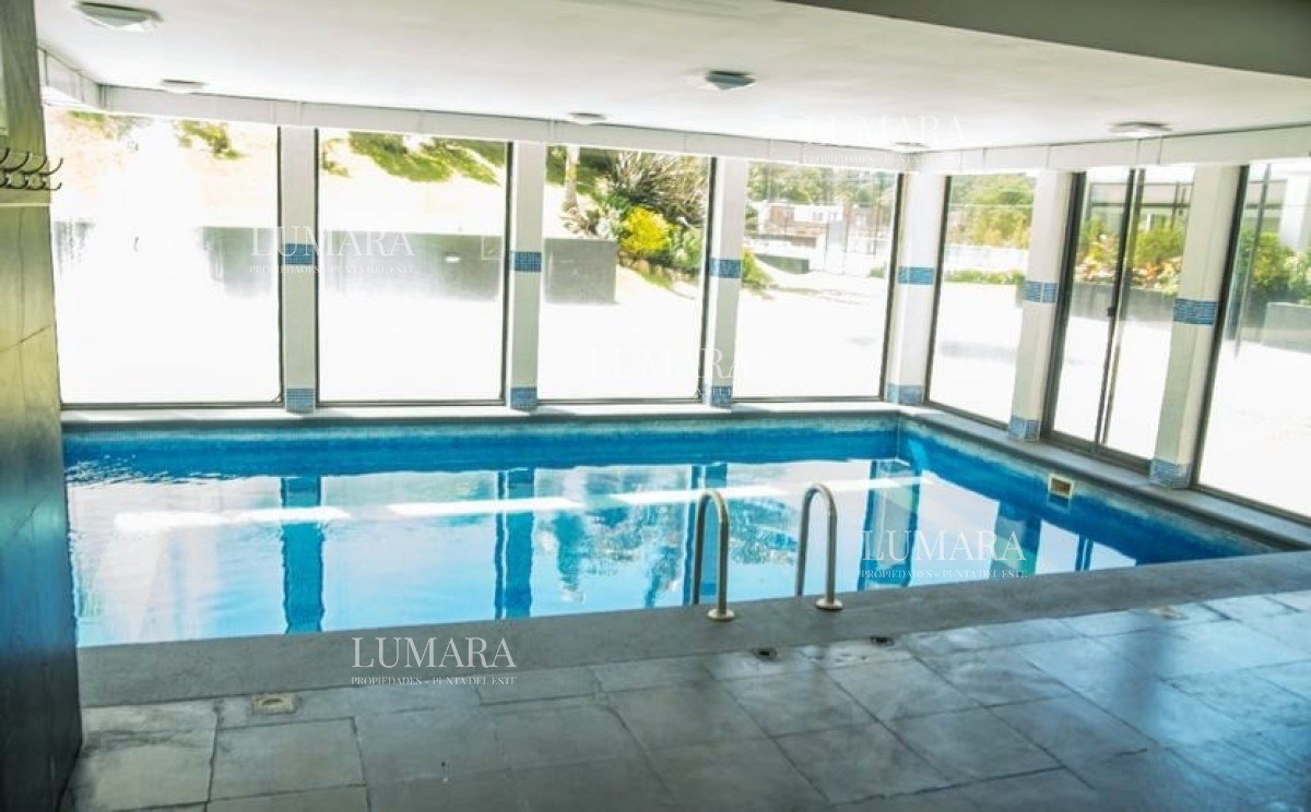 Apartamento ID.1346 - Oportunidad apartamento moderno piso alto 3 dormitorios 2 baños terraza con vista al mar garage venta Punta del Este Jardines del Country