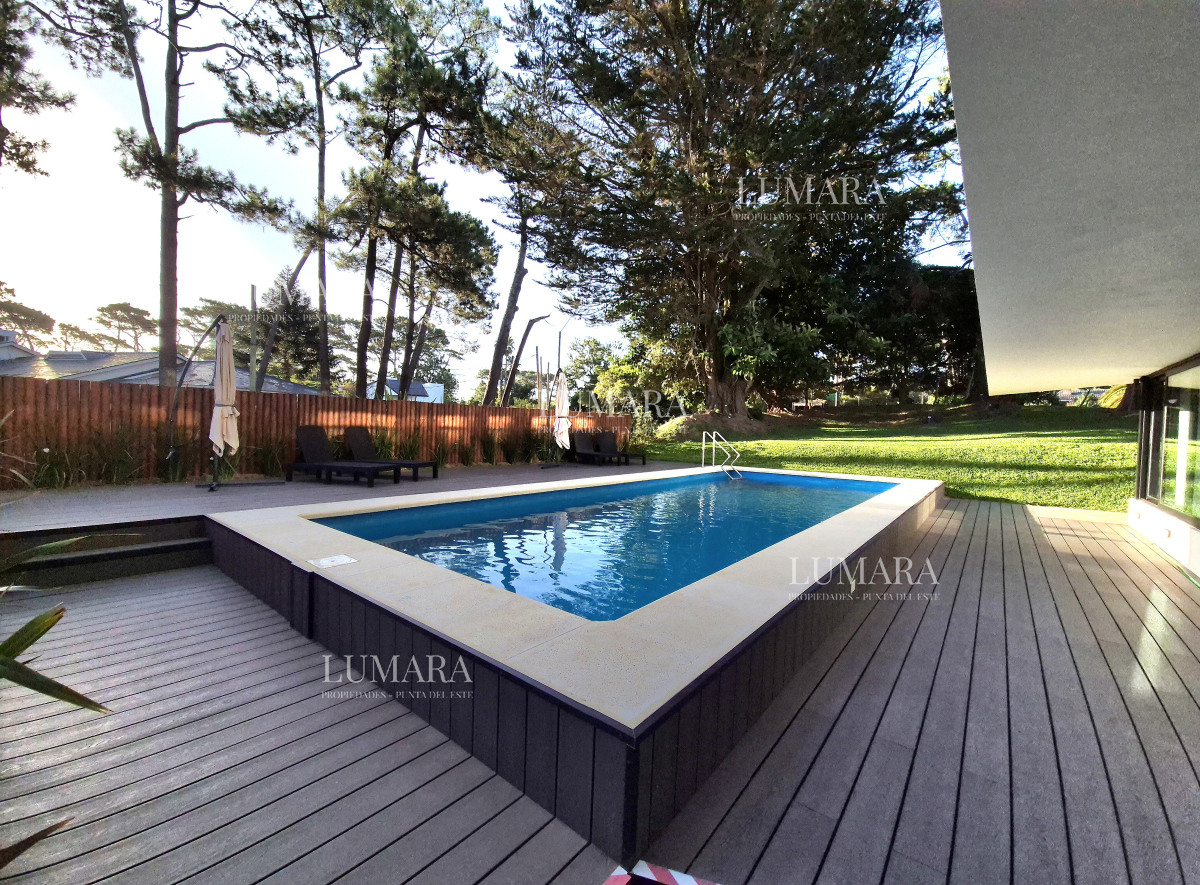Apartamento ID.487 - Alquiler anual apartamento 2 dormitorios con parrillero a estrenar 200mts del mar Playa Mansa