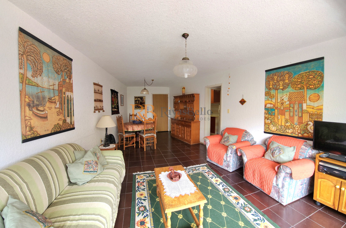 Apartamento ID.16 - Apartamento de 2 dormitorios 2 baños con garage en Playa Mansa
