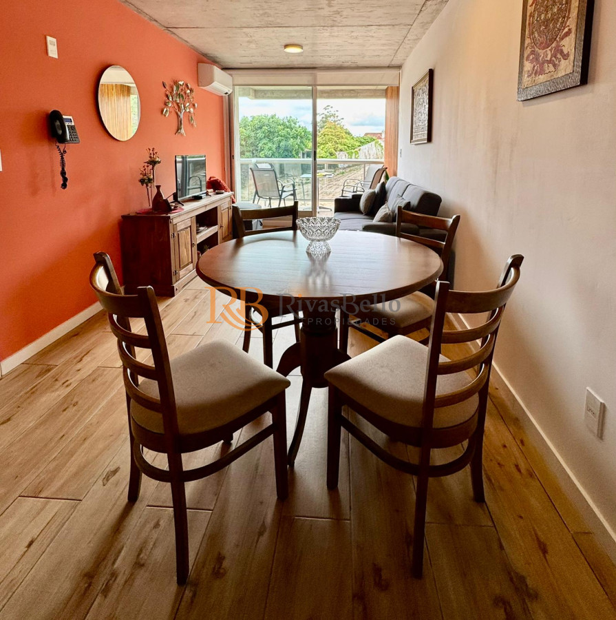 Apartamento ID.7 - Apartamento moderno 1  dormitorio a estrenar con terraza cochera y piscina en Playa Mansa 