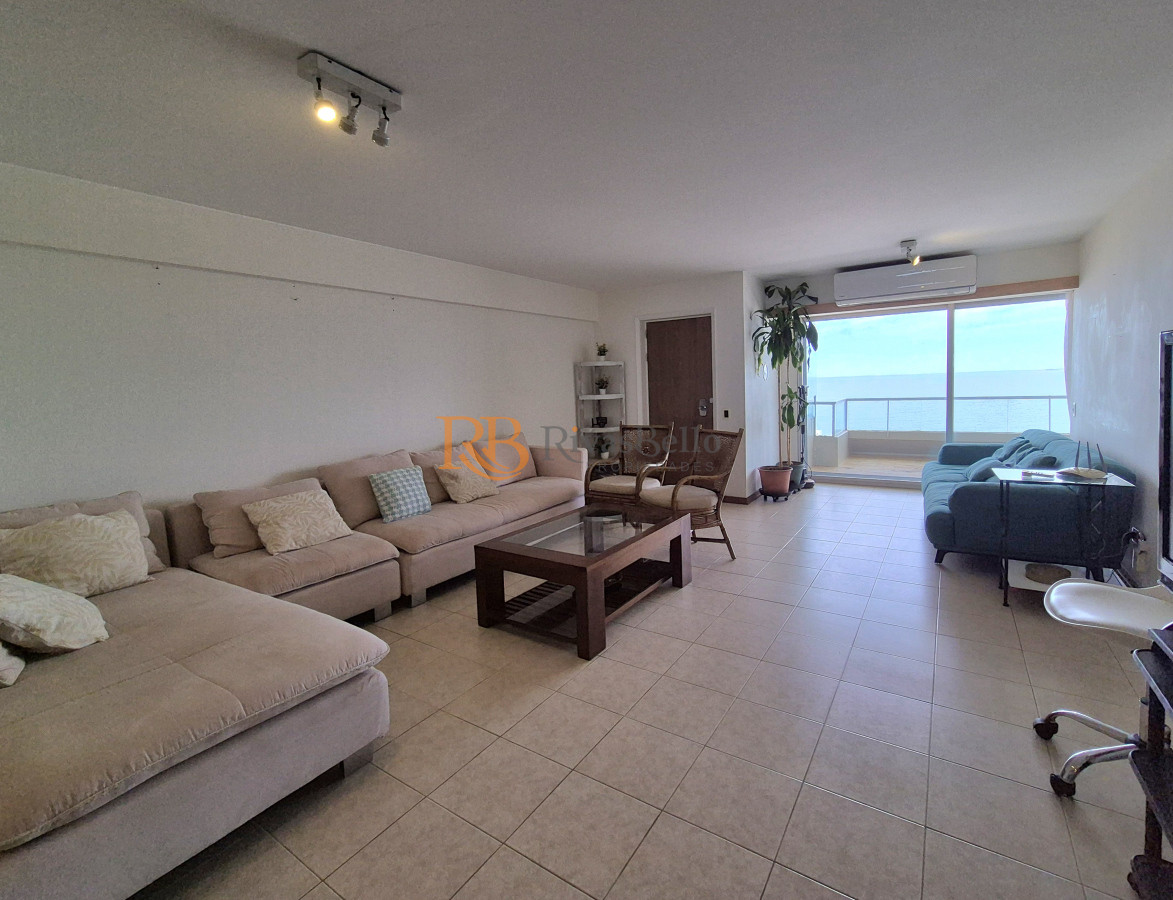 Apartamento ID.8 - Apartamento piso alto 3 dormitorios terraza garage con vista al mar Península Punta del Este