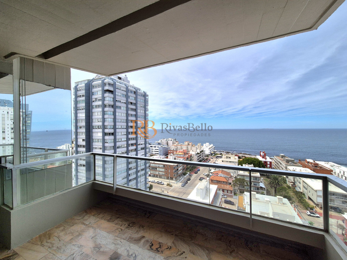 Apartamento ID.8 - Apartamento piso alto 3 dormitorios terraza garage con vista al mar Península Punta del Este