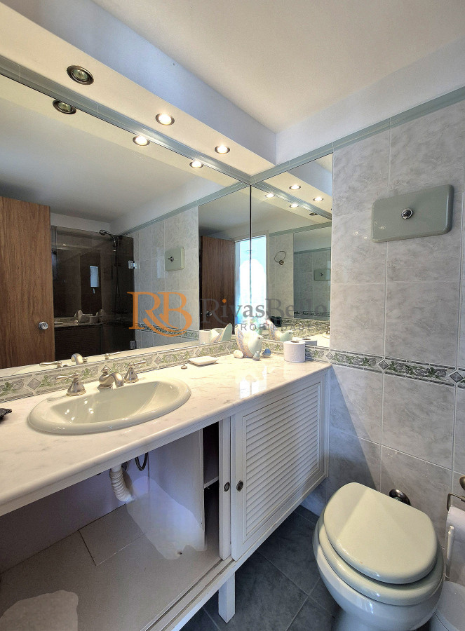 Apartamento ID.8 - Apartamento piso alto 3 dormitorios terraza garage con vista al mar Península Punta del Este