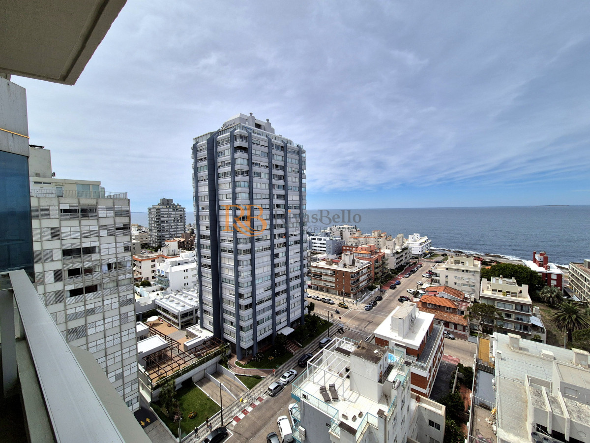 Apartamento ID.8 - Apartamento piso alto 3 dormitorios terraza garage con vista al mar Península Punta del Este
