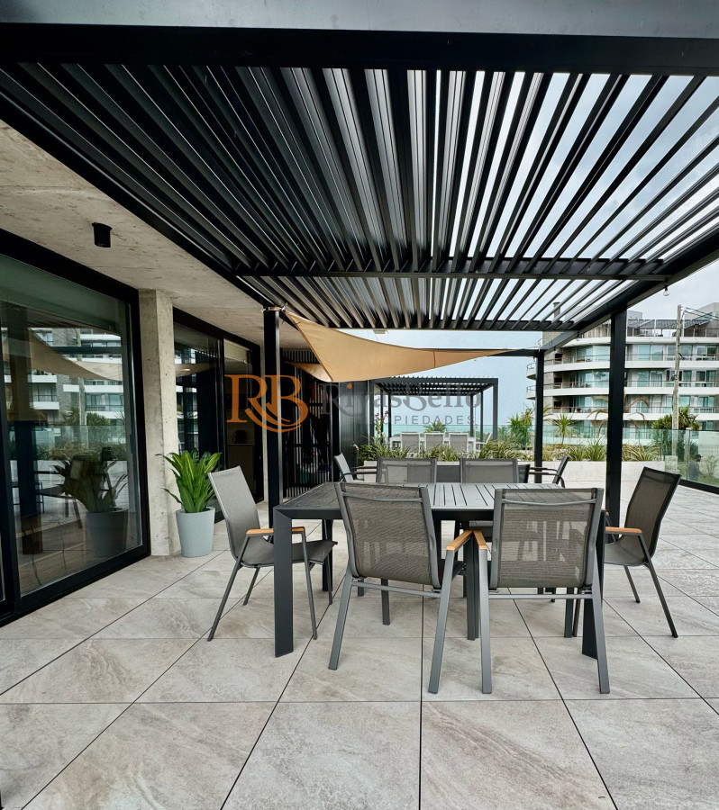 Apartamento ID.9 - Apartamento de 2 dormitorios con parrillero a estrenar primera linea Playa Mansa, Punta del Este 