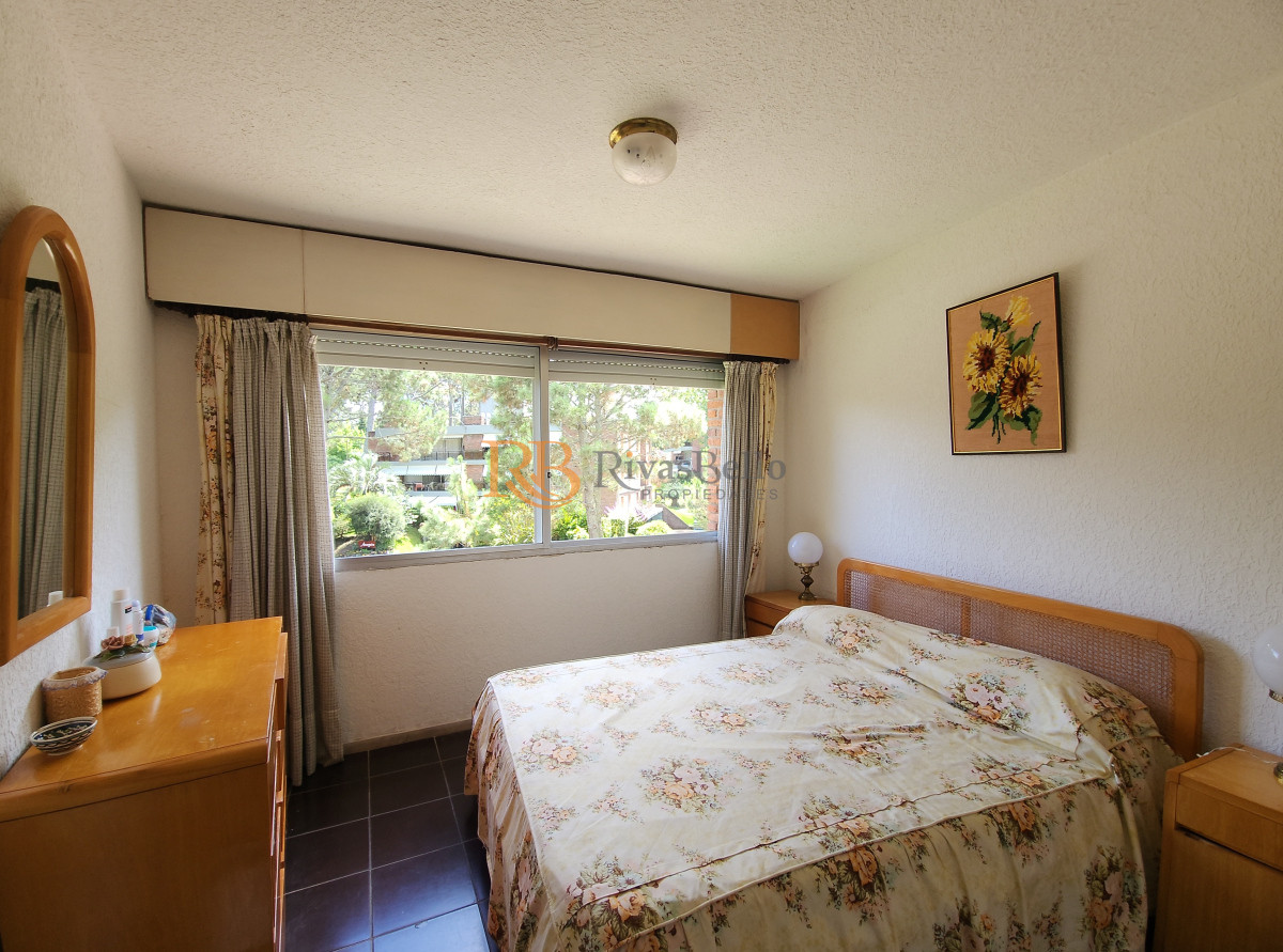 Apartamento ID.16 - Apartamento de 2 dormitorios 2 baños con garage en Playa Mansa