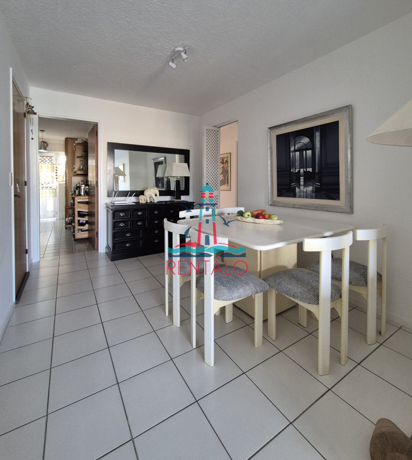 Apartamento ID.82 - Apartamento en venta 3 dormitorios con barbacoa propia con vista parcial al mar Playa Mansa Punta del Este