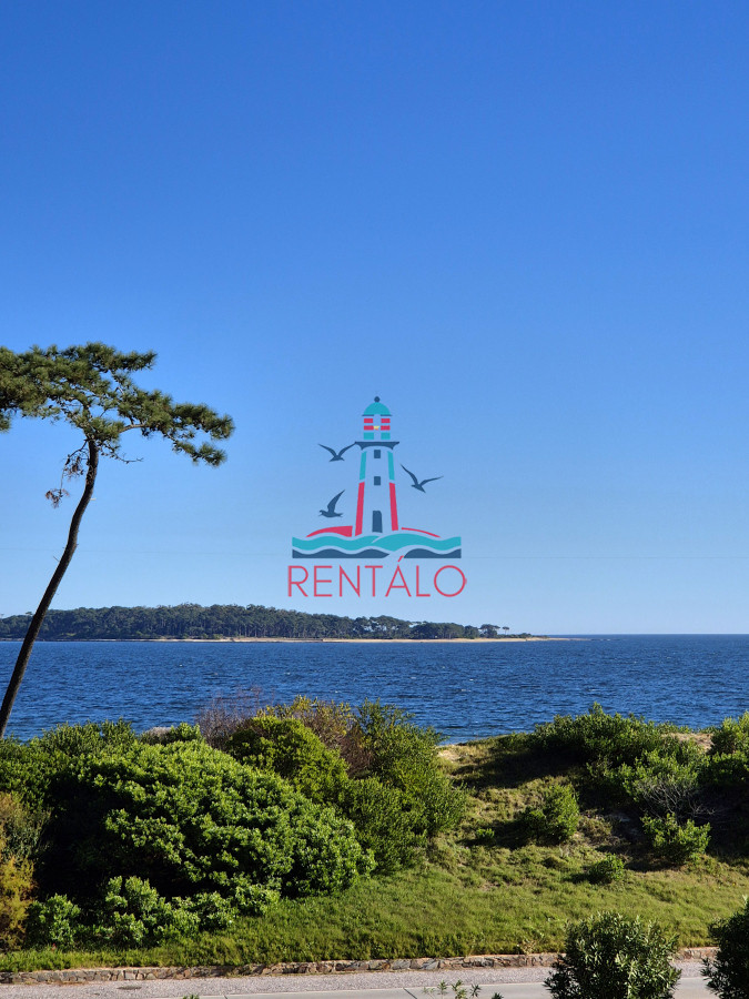 Apartamento ID.358 - Apartamento 1 dormitorio en venta con vista al Mar edificio primera línea Playa Mansa Punta del Este