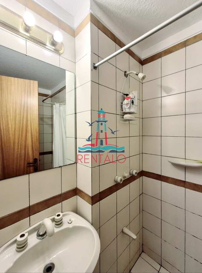 Apartamento ID.82 - Apartamento en venta 3 dormitorios con barbacoa propia con vista parcial al mar Playa Mansa Punta del Este