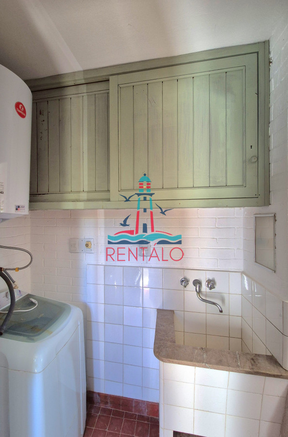 Casa ID.235 - Casa en venta en Punta del Este, 4 dormitorios 
