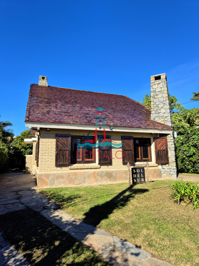 Casa ID.235 - Casa en venta en Punta del Este, 4 dormitorios 